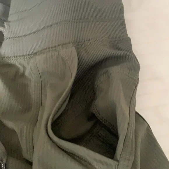 Lululemon Street To Studio Pant II *Unlined 28" Inseam Fatigue Green - Picture 8 of 13